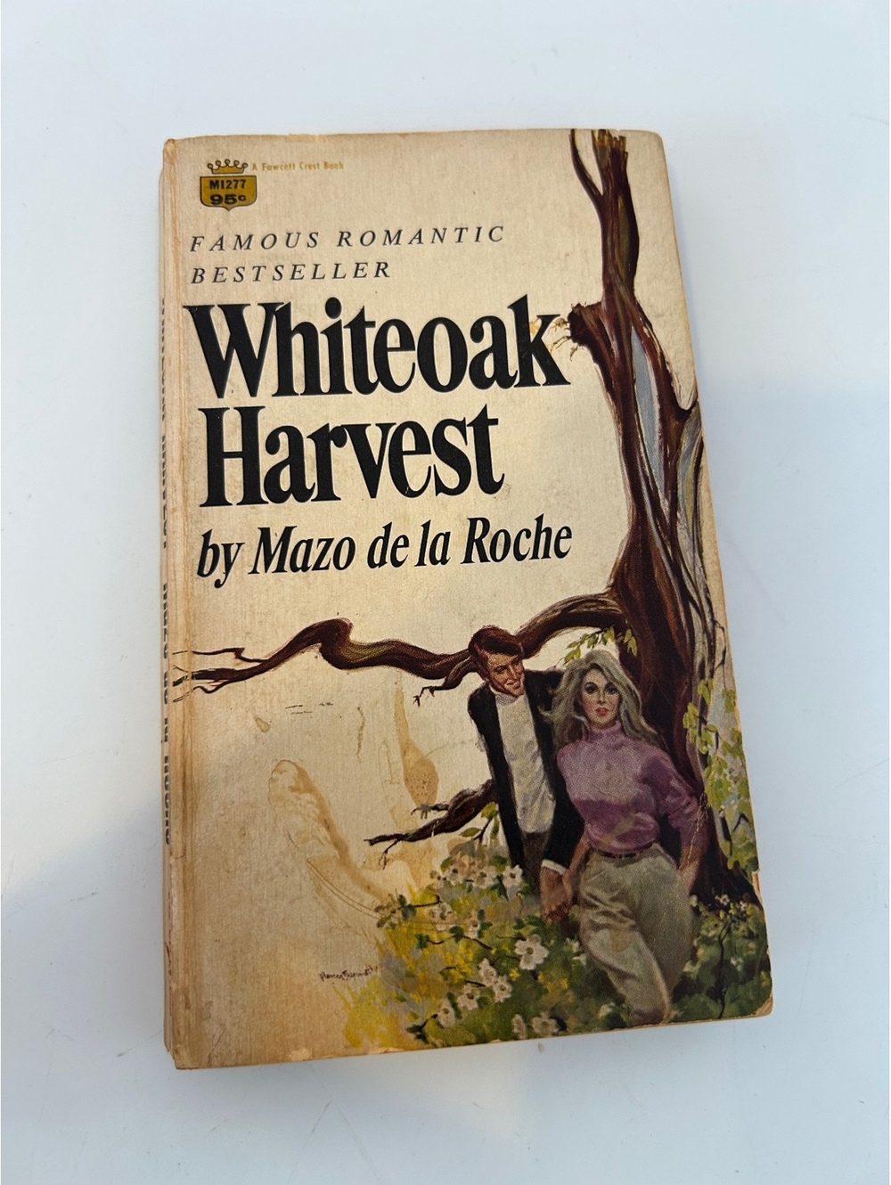 Whiteoak Harvest by Mazo de la Roche paperback